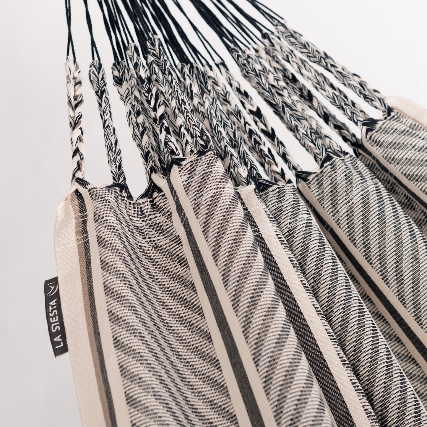 Elipso Colombia Zebra - Organic Cotton Kingsize Hammock with FSC® certified Larch Stand