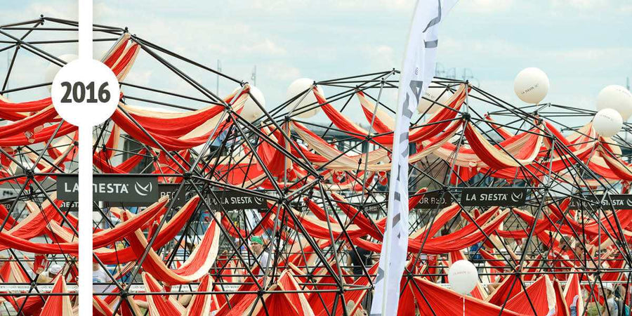 Guinness World Record for Chilling in Hammocks
