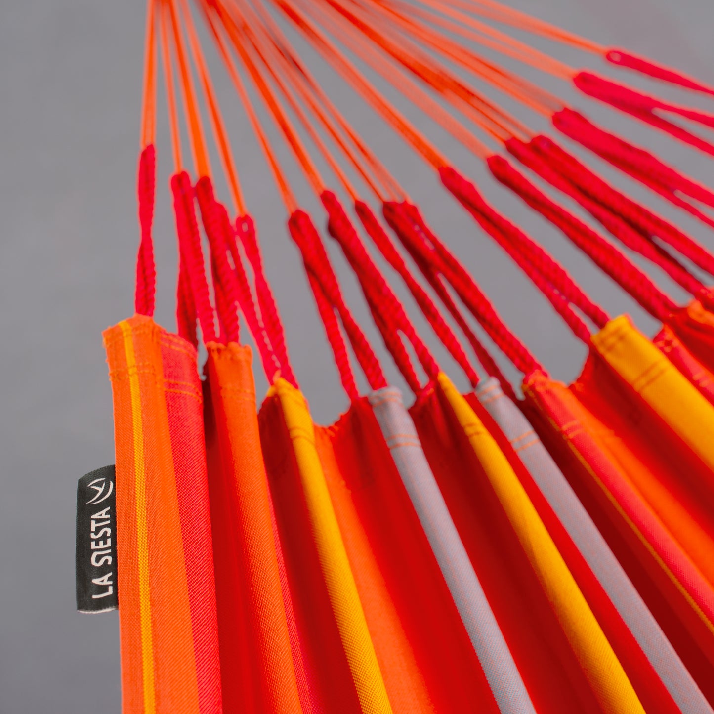 Brisa Toucan - Weather-Resistant Single Hammock