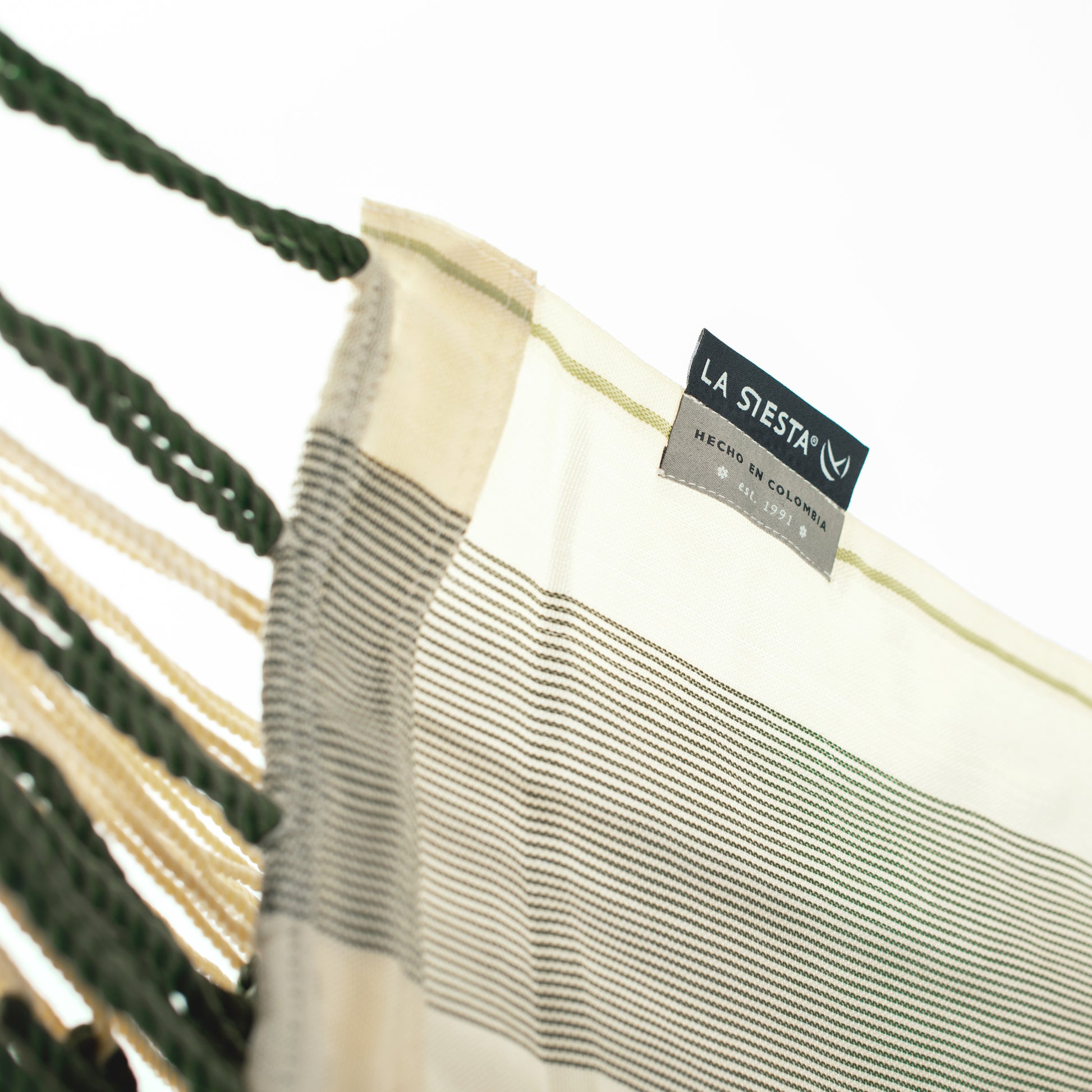 Fiji Outdoor Cedar – Silla colgante tamaño Comfort de bio-algodón con soporte de acero galvanizado