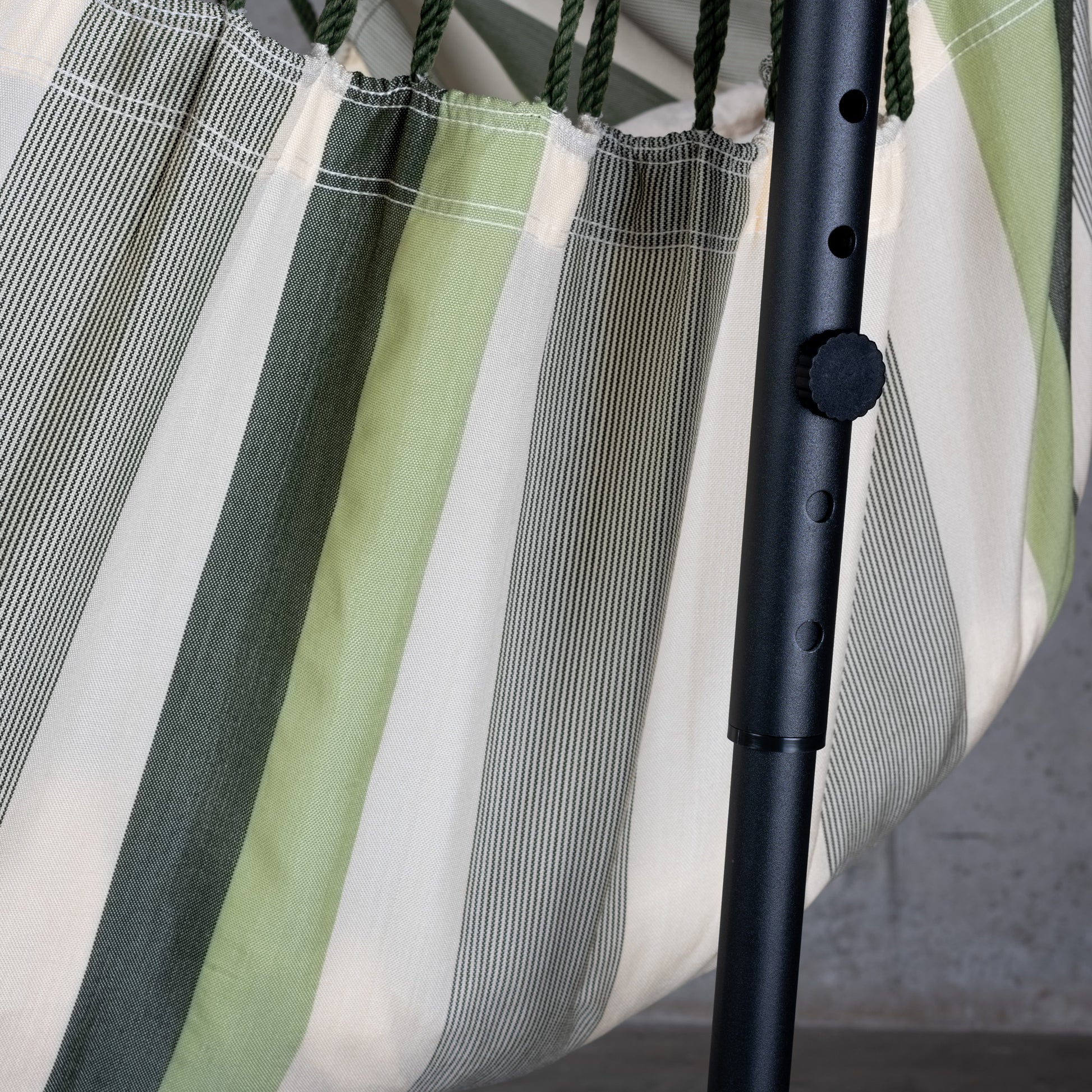 Fiji Outdoor Cedar – Silla colgante tamaño Comfort de bio-algodón con soporte de acero galvanizado