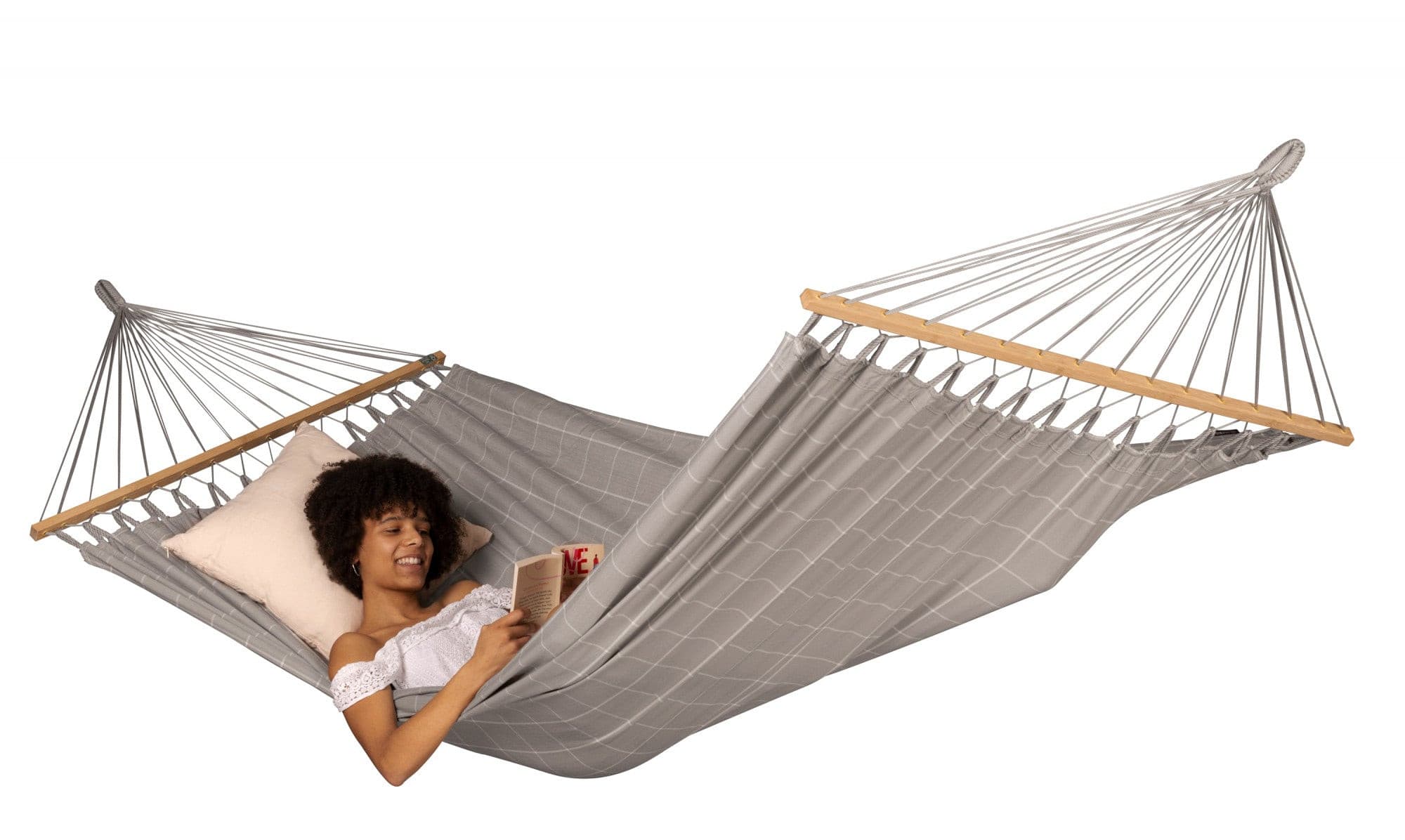 Hammock spreader clearance bar